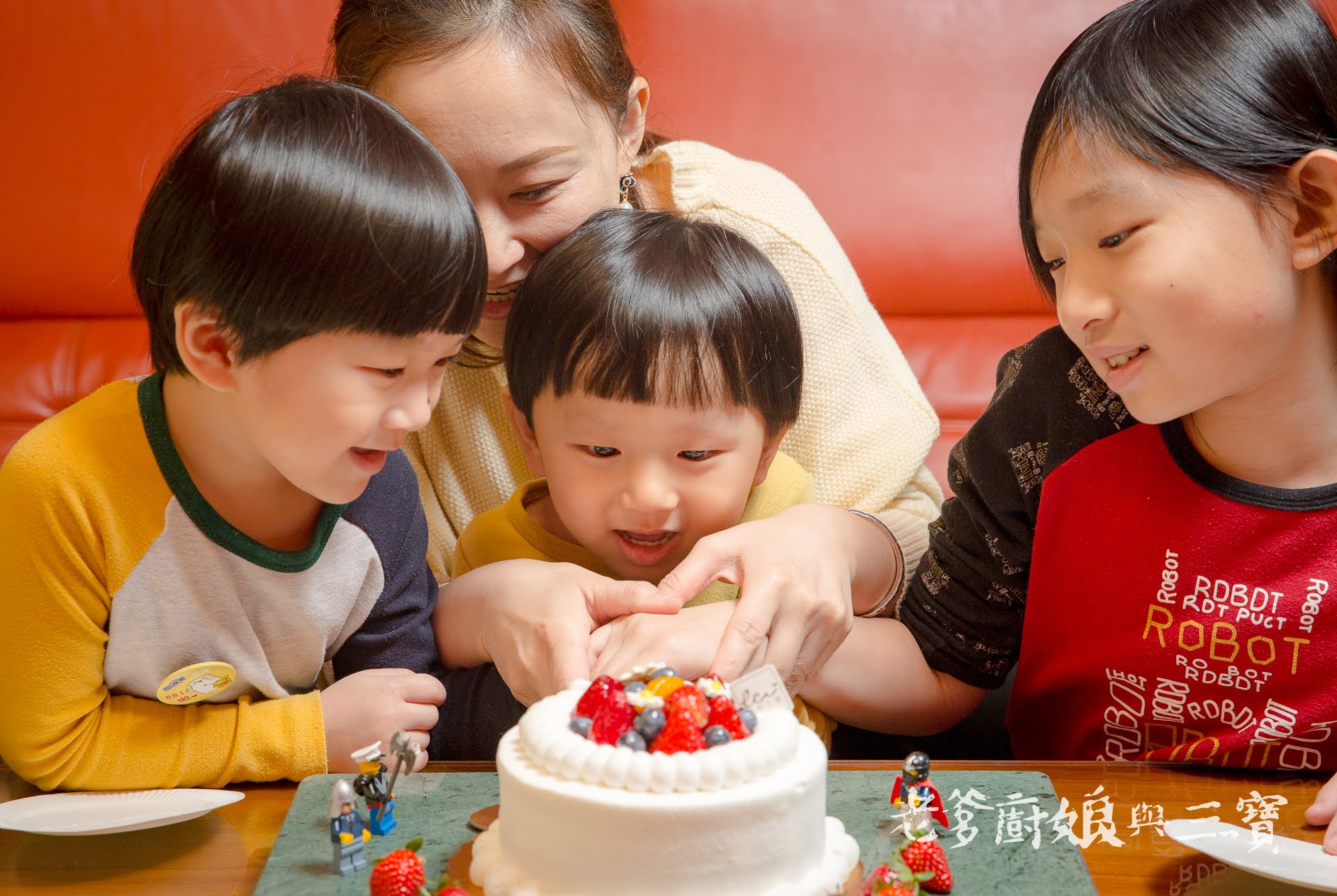 Color C'ode 凱莉小姐/歐牧鮮奶油綜合水果蛋糕...看起來簡單，入口卻滿滿幸福與奢華的驚人感受