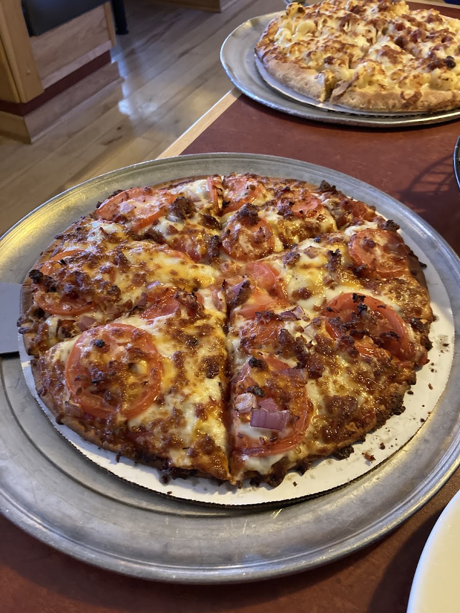 Cheeseburger pizza