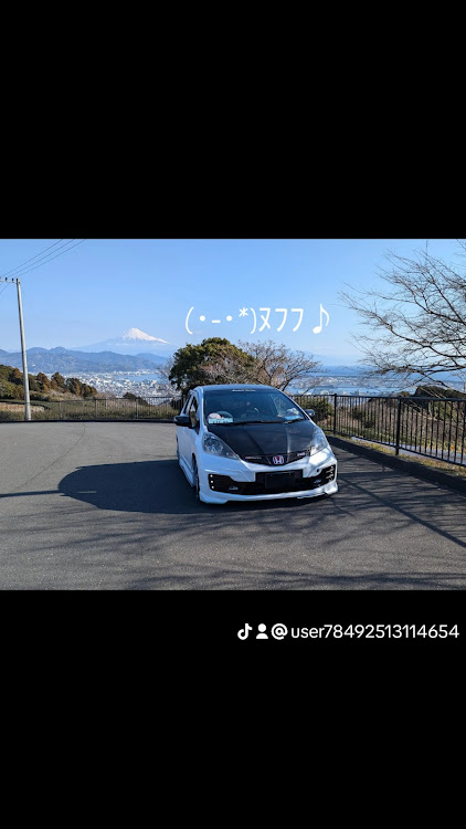 フィットの白猫さんが投稿したカスタム事例の投稿画像1枚目