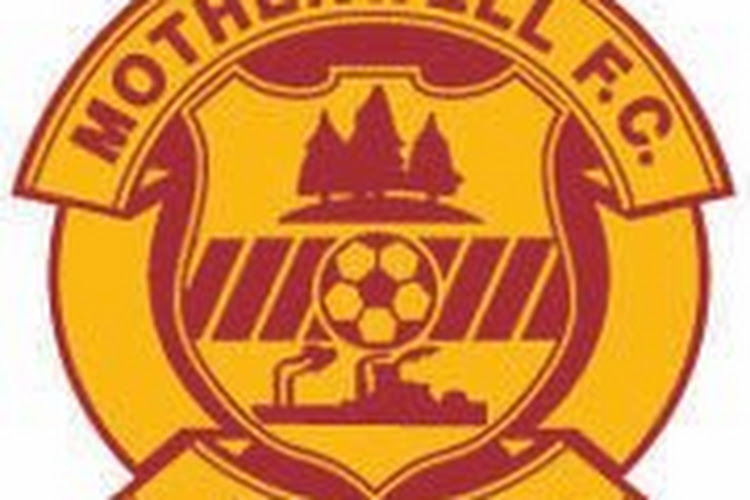 Motherwell stelt Brown voor drie duels aan