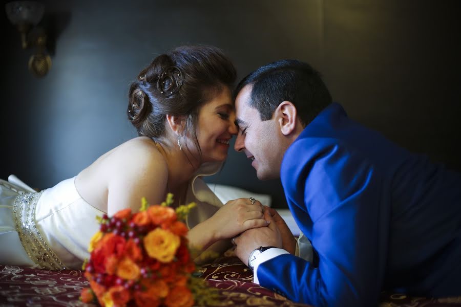 結婚式の写真家Suren Khachatryan (dvstudio)。2014 5月12日の写真