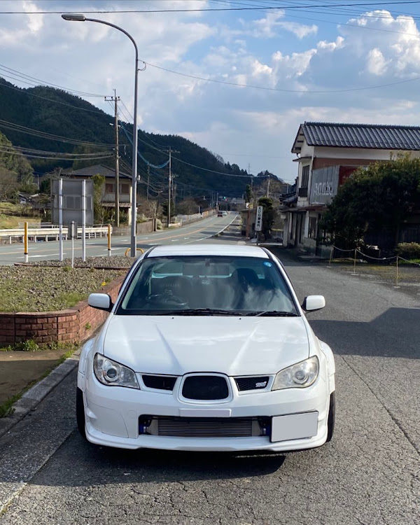 インプレッサ WRX STIのナンバー移設に関するカスタム事例の投稿画像1枚目