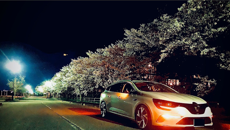 メガーヌ ハッチバックのドライブ・満開・勤務終了・会津大・夜桜に関するカスタム事例の投稿画像1枚目