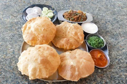 Puri With Sabji