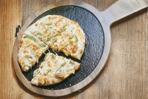 Chicken Paneer Pizza