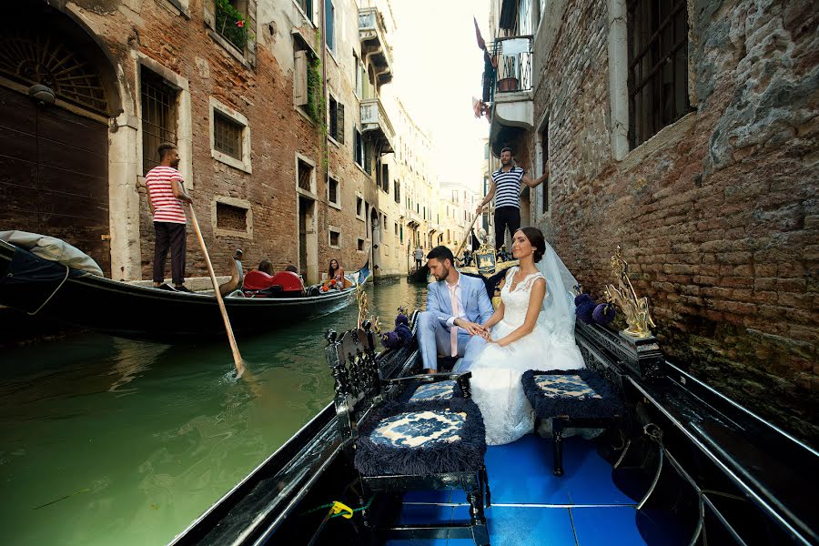 Fotógrafo de casamento Evgeniy Kapanelli (capanelli). Foto de 6 de agosto 2017