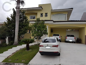 Ver mais detalhes de Casa de Condomínio em Chácara Malota - Jundiaí/SP