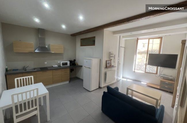 Location meublée appartement 2 pièces 33 m² à Sommieres (30250), 690 €