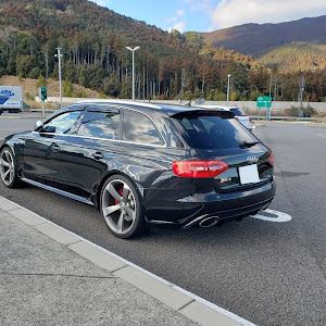 RS4 アバント B8