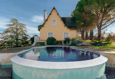 House with pool and terrace 1