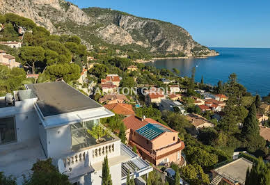 Villa with terrace 10