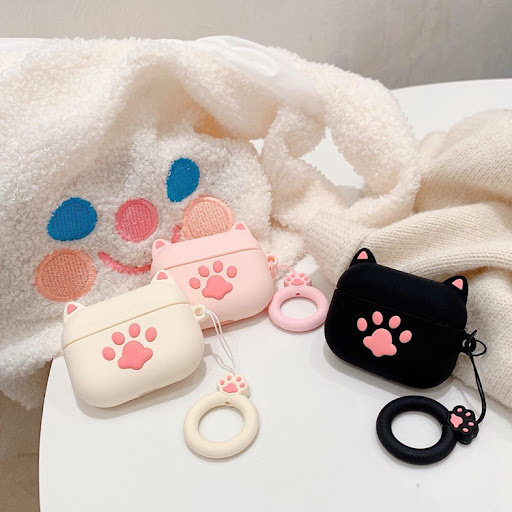 Title 3, Cat Claw Headphone Case Protect your headphones...