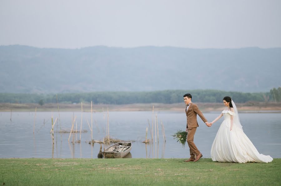 Fotógrafo de casamento Mangpor Rapeeporn (photolista). Foto de 5 de junho 2019