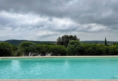 Maison avec piscine et jardin 12