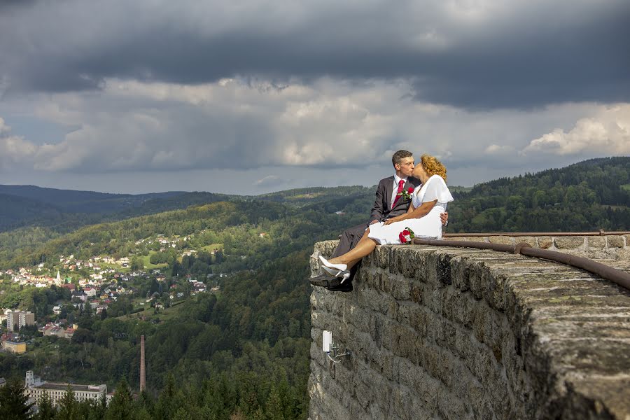 शादी का फोटोग्राफर Petr Zbranek (azfotky)। अगस्त 10 2019 का फोटो