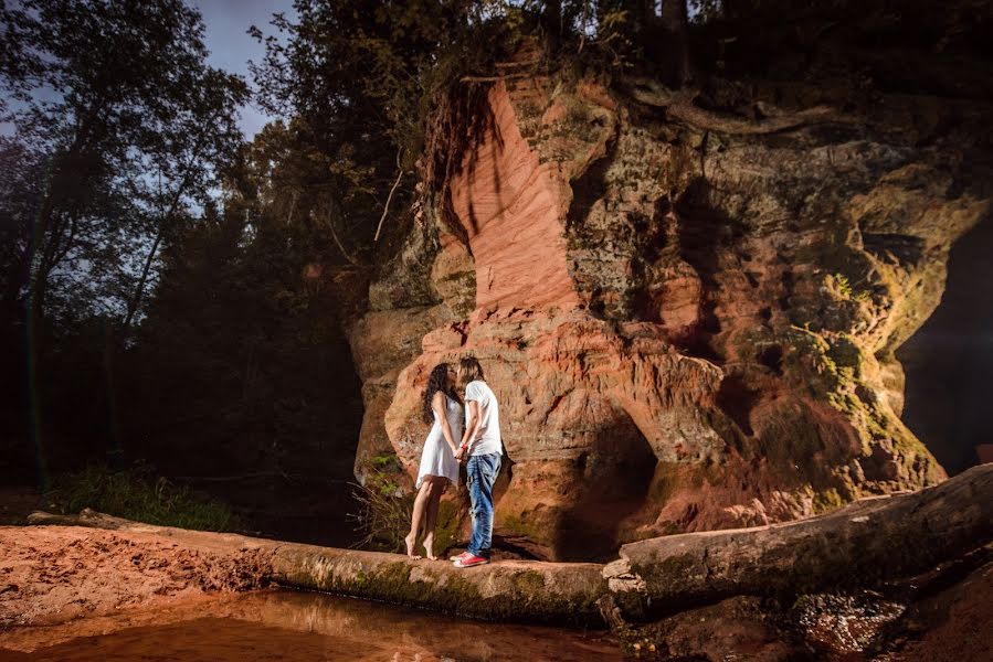 Fotografo di matrimoni Svetlana Carkova (tsarkovy). Foto del 23 marzo 2017