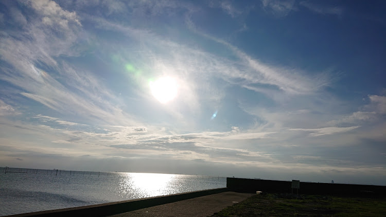 ワゴンRスティングレーの梅雨時の久々の晴れ間・海と青空と夕陽に関するカスタム事例の投稿画像11枚目