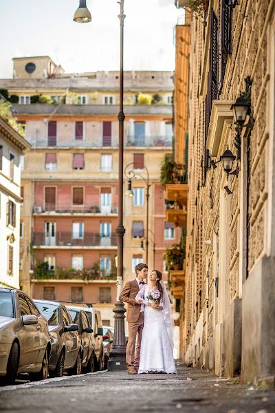 Fotografo di matrimoni Elena Bykova (eeelenka). Foto del 28 aprile 2015