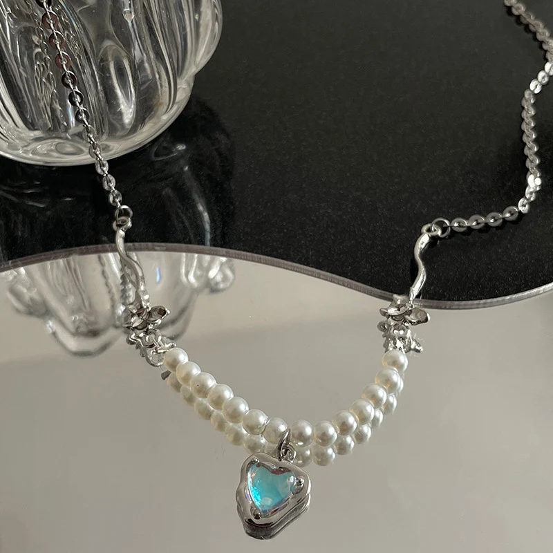 Kleurrijke parelketting met liefdevolle hartstiksels voor dames