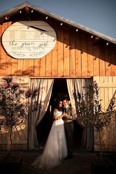 Fotografo di matrimoni Silviu Nita (jurnalfotografic). Foto del 23 ottobre 2019