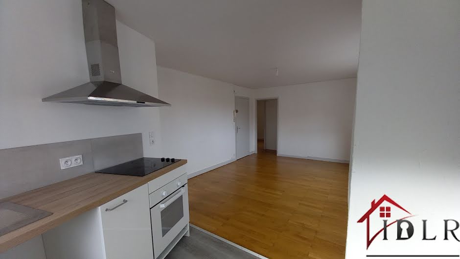 Vente appartement 3 pièces 49 m² à Lons-le-Saunier (39000), 82 000 €