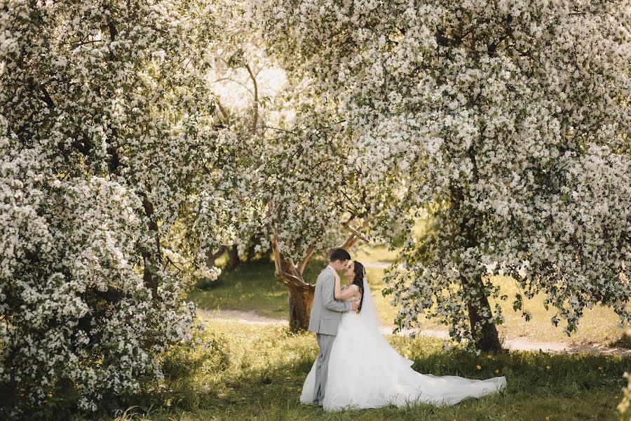 Fotógrafo de casamento Rinat Kuyshin (rinatkuyshin). Foto de 9 de junho 2022