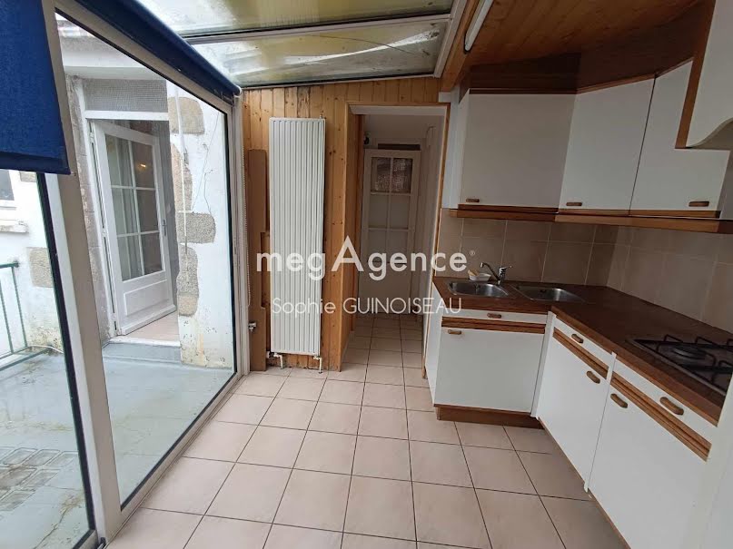 Vente maison 10 pièces 231 m² à Cholet (49300), 230 000 €