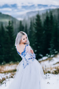 Fotógrafo de casamento Olga Omelnickaya (omelnitskaya). Foto de 27 de outubro 2015