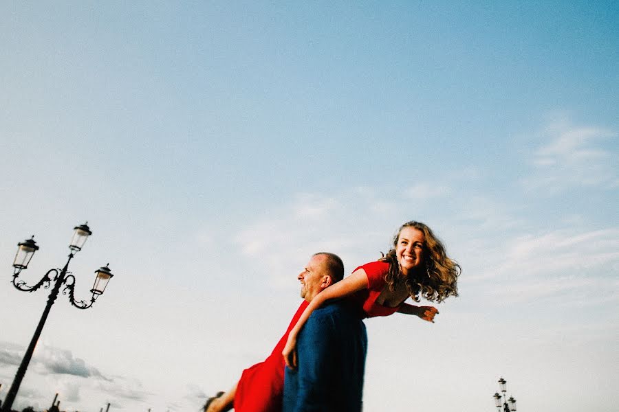 Fotógrafo de bodas Denis Isaev (styleweddphoto). Foto del 18 de noviembre 2015