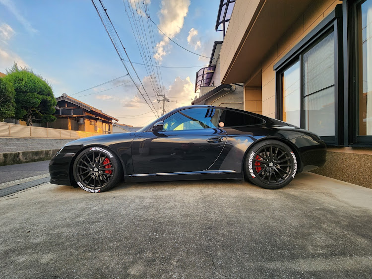 997のタイヤステッカー施工・かき氷・来週はツーリングに関するカスタム事例の投稿画像5枚目