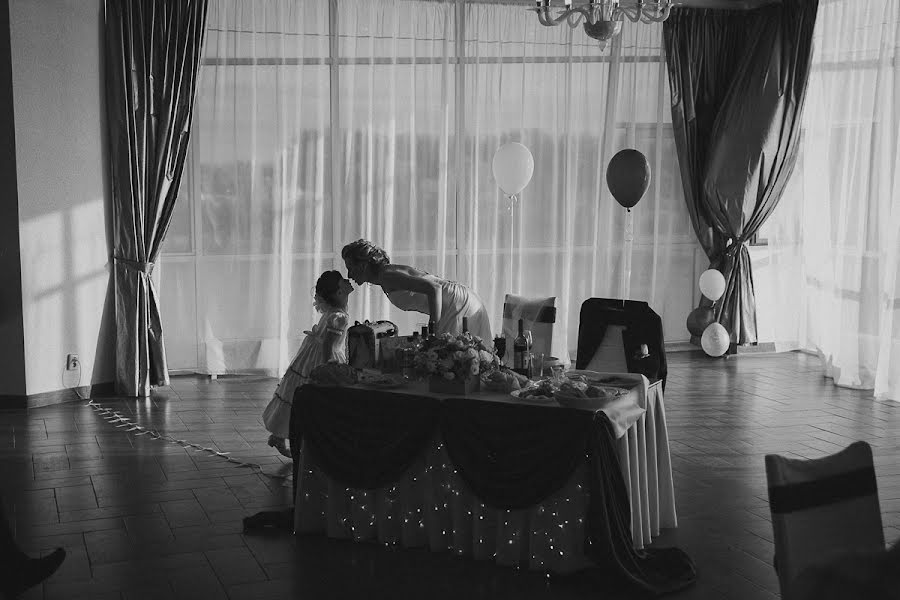 結婚式の写真家Ruslan Iskhakov (iskhakov)。2013 10月9日の写真