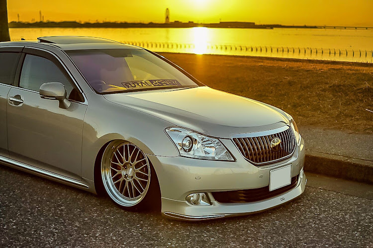 クラウンマジェスタのBBS LM・airforcesuspension・airlift3p・VIAIR480C・2機がけに関するカスタム事例の投稿画像1枚目