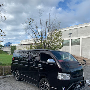 ハイエースバン TRH200V