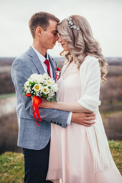 Fotografo di matrimoni Tatyana Pomelnikova (pomelnikovaphoto). Foto del 28 marzo 2019