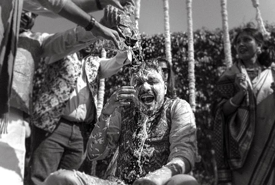 Wedding photographer Bhuwan Gupta (storiesbybhuwa). Photo of 12 September 2023