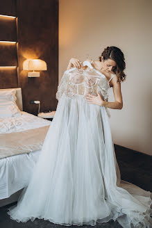 Wedding photographer Aleksandra Voznyuk (kalibri). Photo of 23 October 2019