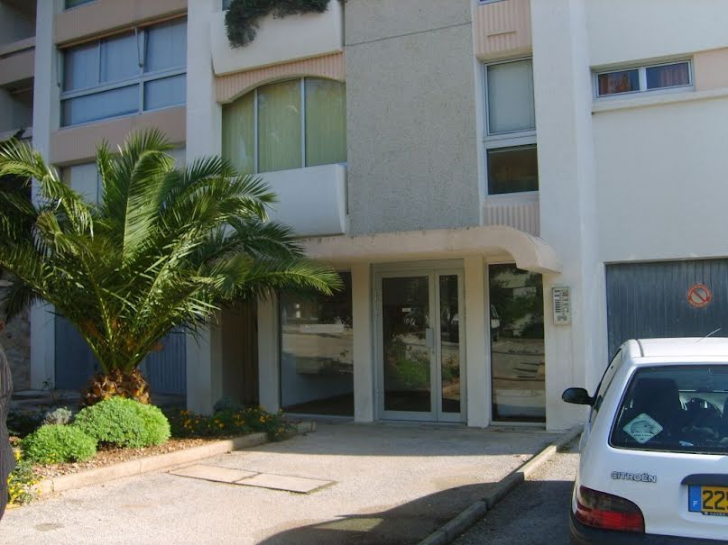 Location  appartement 1 pièce 21 m² à Saint-Mandrier-sur-Mer (83430), 450 €