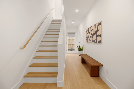 Contemporary apartment with terrace 5