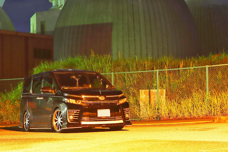ヴォクシーの新緑と愛車・5月もありがとうございました✨・６月もよろしくお願いします・ナイトカメ活ドライブ・内装カスタムに関するカスタム事例の投稿画像3枚目