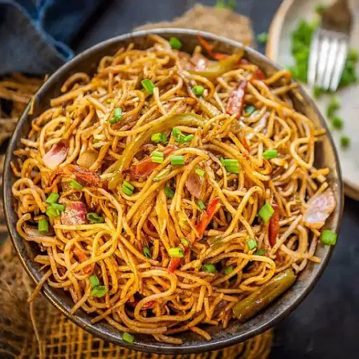 Chicken Chilly Garlic Wok Tossed Noodles