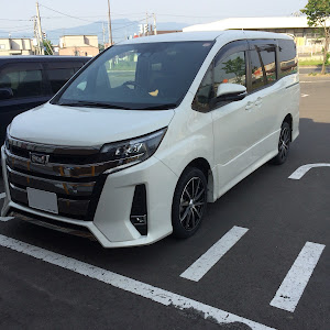 ノア ZRR85W