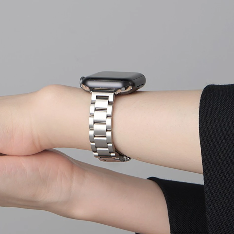 Massieve metalen band van 304 roestvrij staal met drie kralen voor een stevige grip en een stijlvol design voor je horloge.