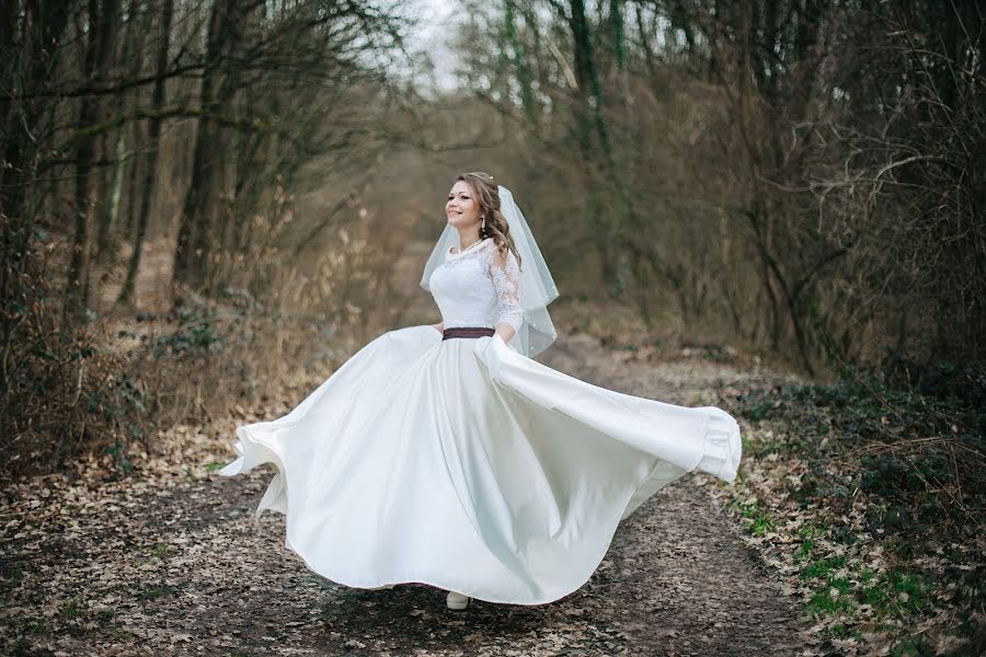 Wedding photographer Marta Bondaruková (marta55). Photo of 26 February 2016