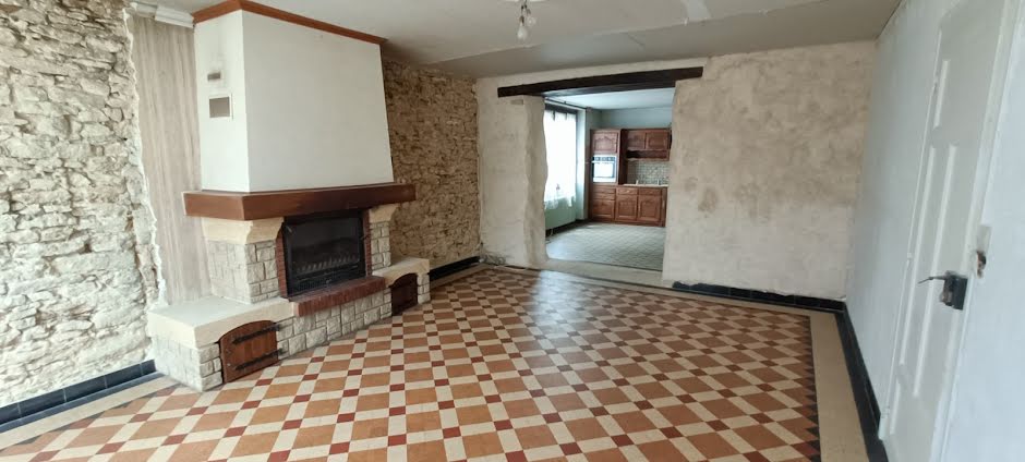 Vente maison 8 pièces 150 m² à Longnes (72540), 104 800 €