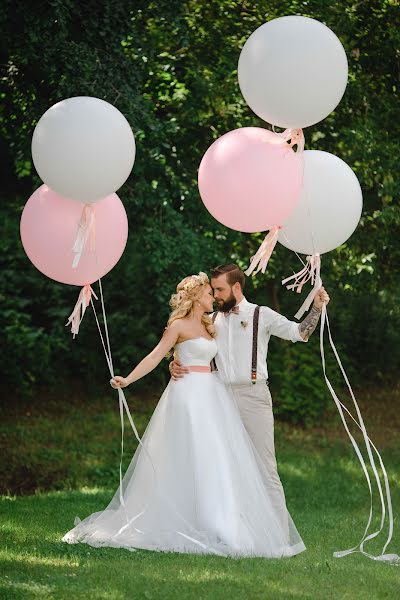 Wedding photographer Anastasiya Smirnova (asmirnova). Photo of 14 April 2022