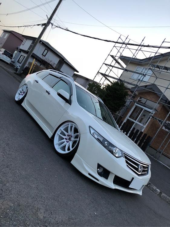 アコードツアラーの#アコードツアラー・#アコード・HONDA・#workEmotionCR極に関するカスタム事例の投稿画像1枚目