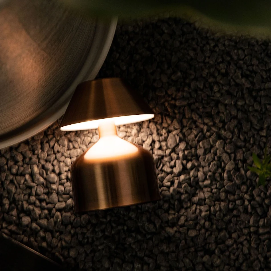 Draadloos oplaadbare touch bed nachtlampje, kleine sfeerlamp. Perfect voor een ontspannen sfeer op je nachtkastje.
