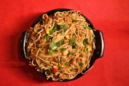 Egg Hakka Noodles