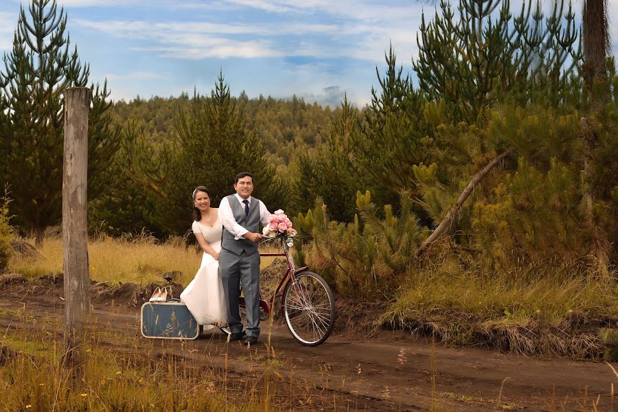 Wedding photographer Juan Carlos Acosta Minchala (acostaminchala). Photo of 22 June 2019