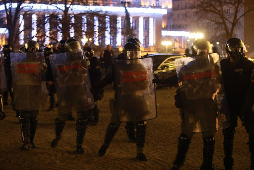 YUCOM: Nesrazmerna upotreba sile prema građanima na protestu